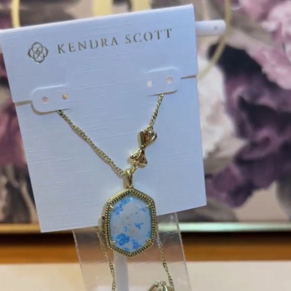 Kendra Scott x LoveShackFancy Daphne Gold Locket Necklace NEW - Picture 13 of 15